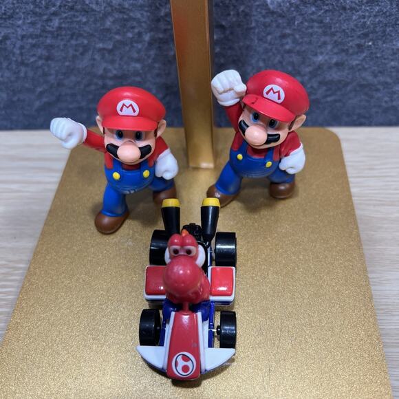 Nintendo Super Mario Toy Lot 3 Mario & Mario Kart Red Yoshi 2.5” - Picture 2 of 2